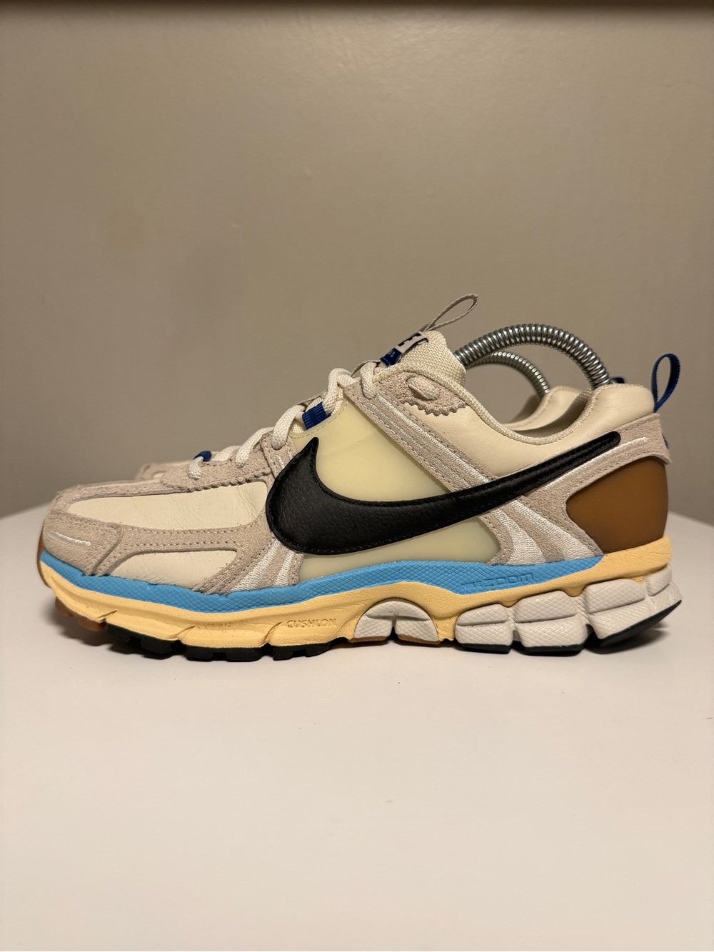 Nike Zoom Vomero 5 Designed By Japan HF4524-111  Women’s US 8 UK 5.5 EU 39